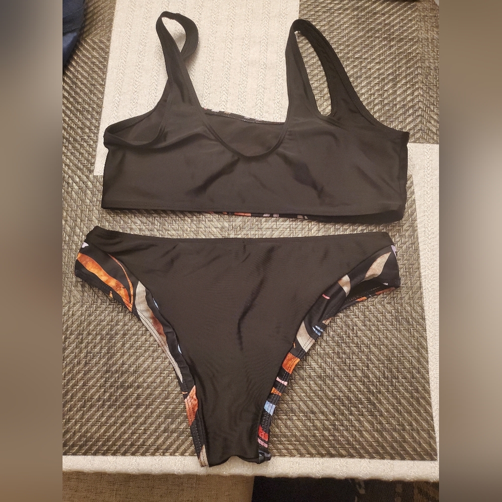 SHEIN Black and Vibrant Pattern Bikini Set - Picture 2 of 7